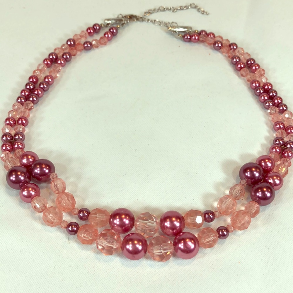 Dress Barn pink & berry faux pearl tones necklace